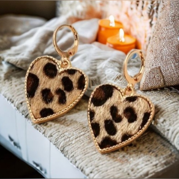 Jewelry - Leopard Heart Earrings